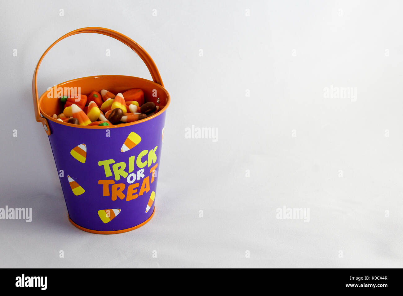 Halloween candy hi-res stock photography and images - Alamy