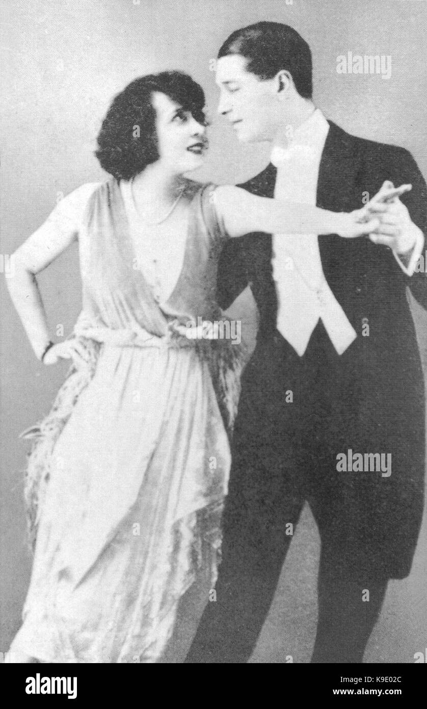 Maurice Chevalier Et Mistinguett Stock Photo Alamy
