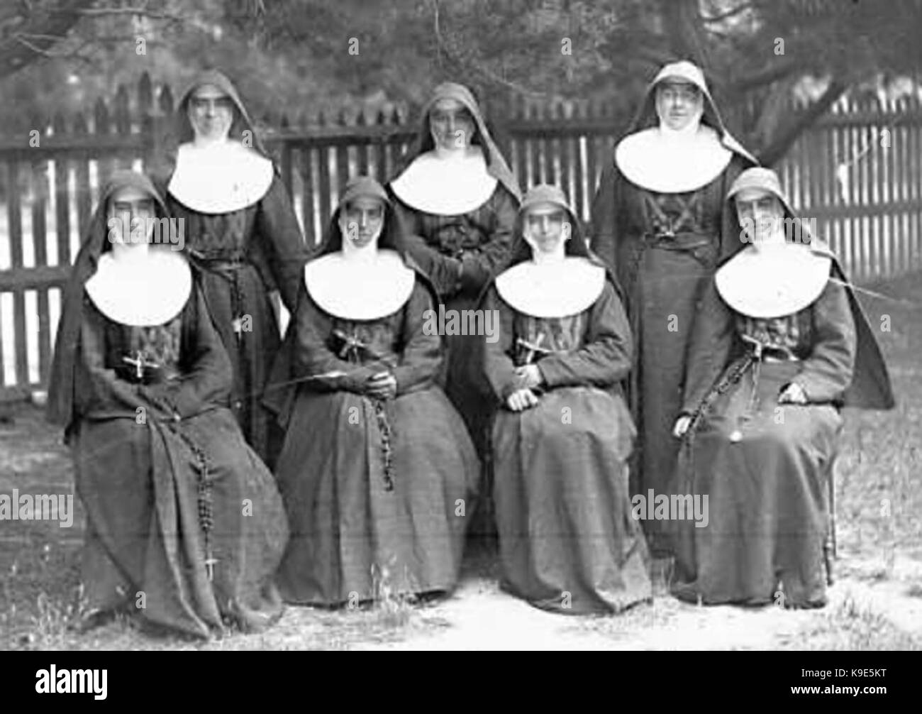 Nuns From The Order Of St Joseph Stock Photo Alamy nuns-from-the-order-of-st-joseph-stock-photo-alamy