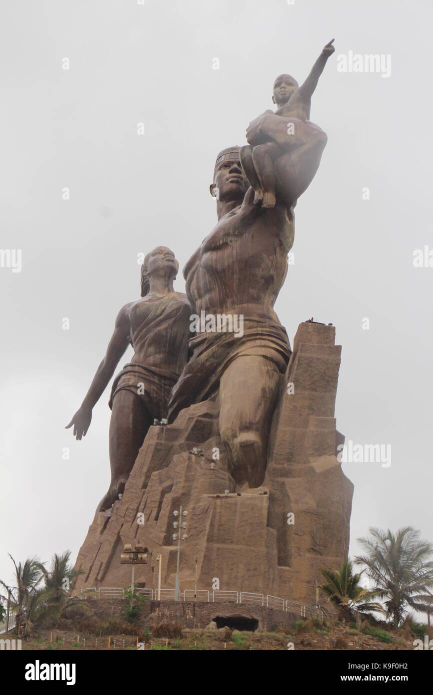 Statue of Renaissance in Dakar Senegal Stock Photo Alamy