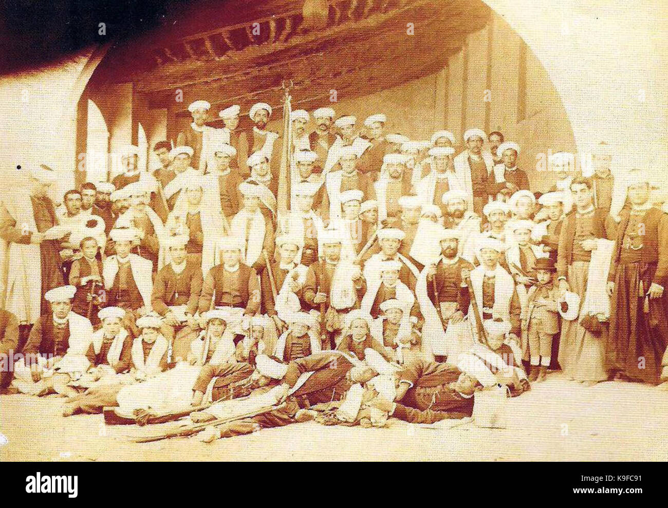 MOMENTOS ANTES DE LA PROCESION  POSADA DE LA MACARIA 8 de septiembre de 1884 Stock Photo