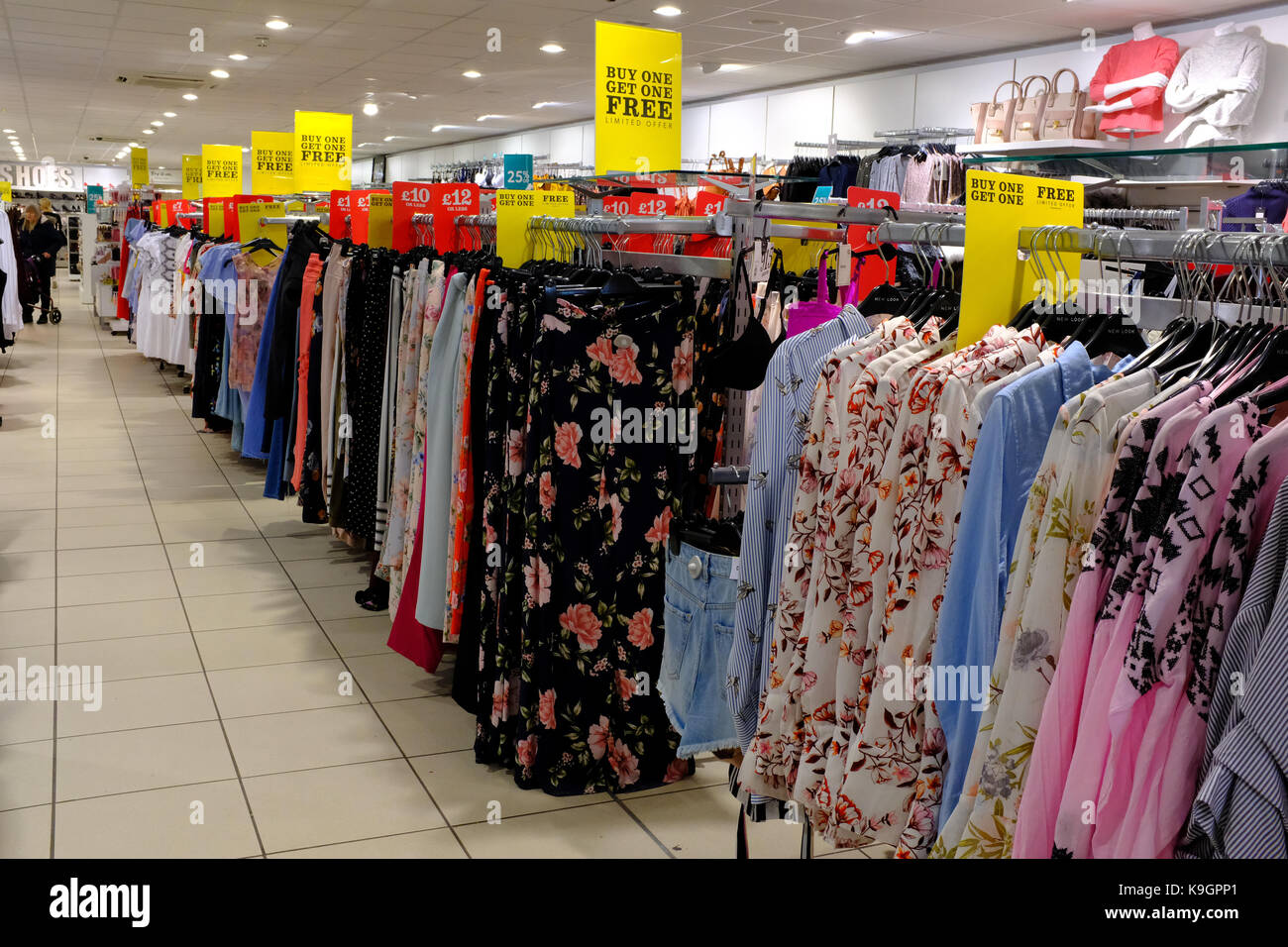 Primark hi-res stock photography and images - Page 2 - Alamy