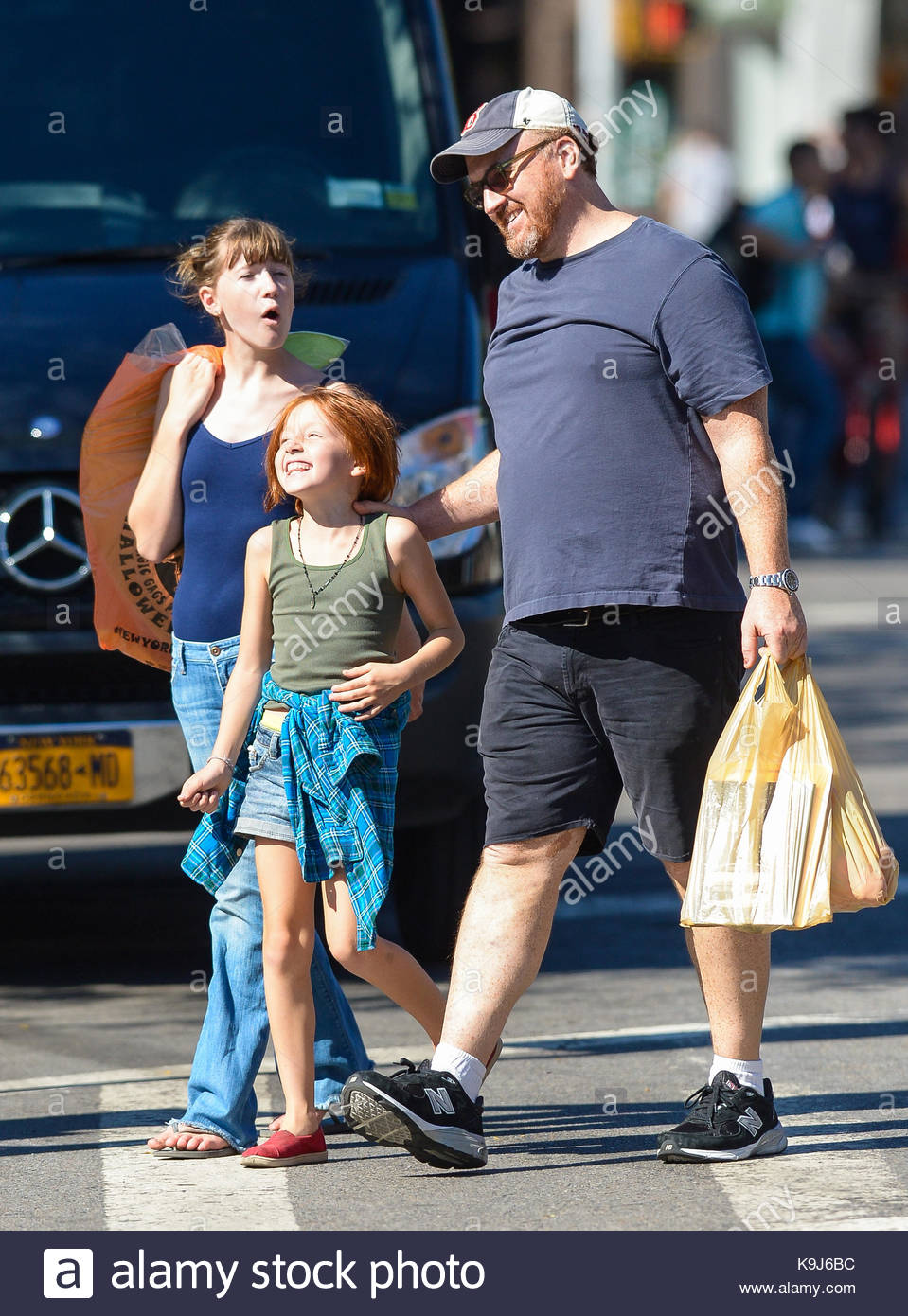Louis C.K., Kitty Szekely and Mary Louise SzekelyComedian and actor Stock Photo: 160825376 - Alamy