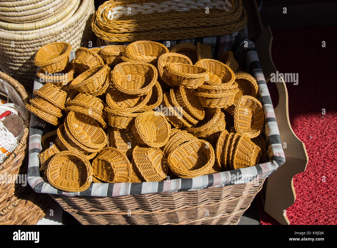 Empty wicker baskets are for sale in a market Stock Photo - Alamy