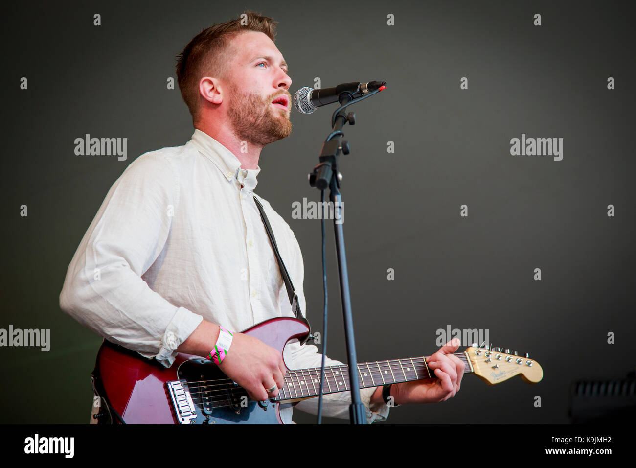 Matt Linnen The X Factor, Singer Songwriter, Performing Live © Clarissa