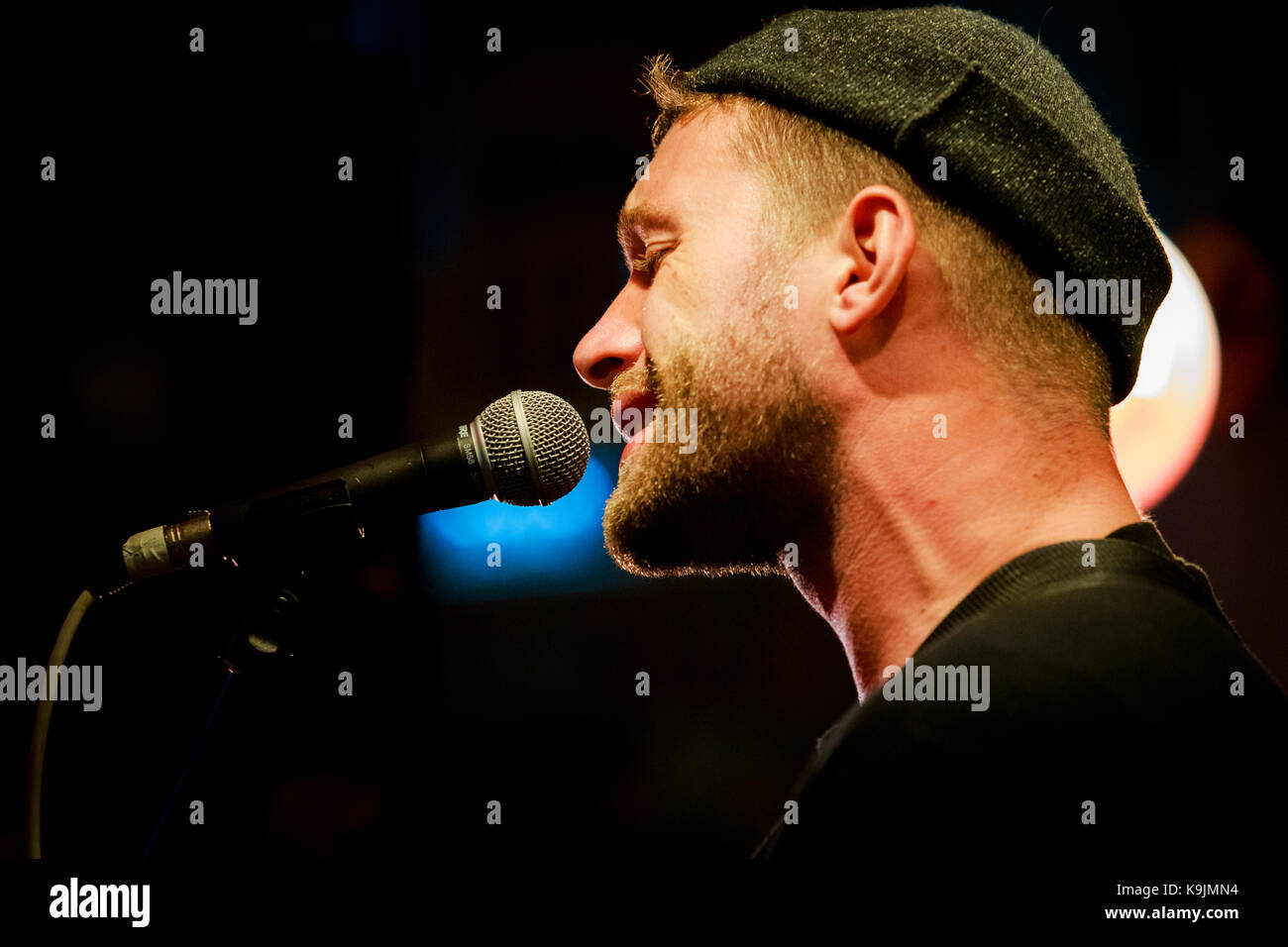 Matt Linnen The X Factor, Singer Songwriter, Performing Live © Clarissa