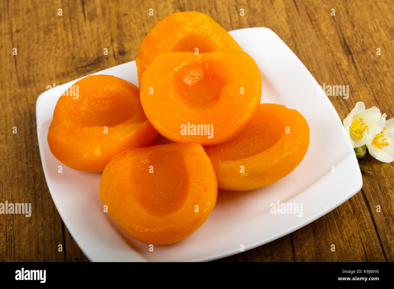 Sweet Canned peaches Stock Photo Alamy