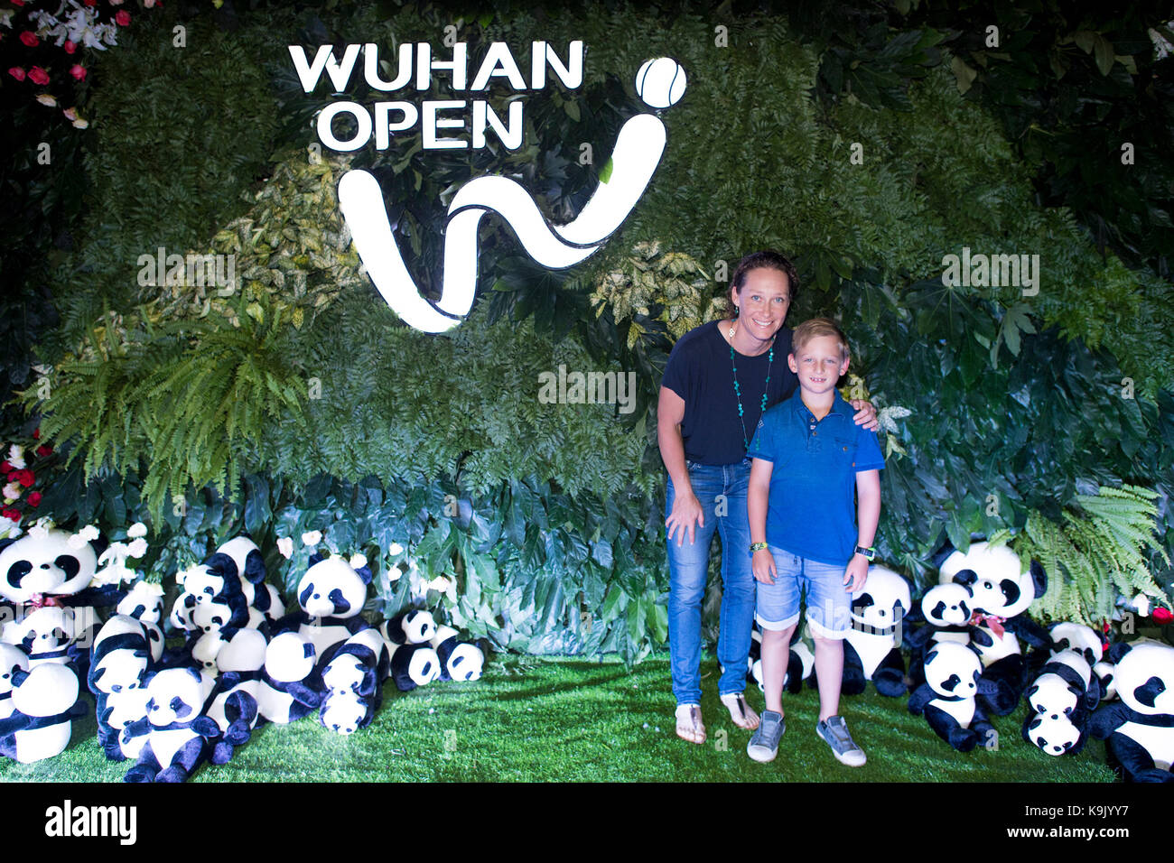 (170923) -- WUHAN, Sept. 23, 2017(Xinhua) -- Samantha Stosur (L) of Australia arrives to attend the player party for 2017 WTA Wuhan Open in Wuhan, capital of central China's Hubei Province, on Sept. 23, 2017. (Xinhua/Xiao Yijiu)(wll) Stock Photo