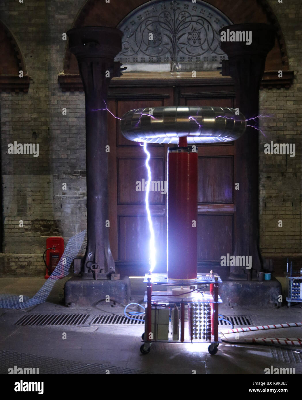 Electrical resonant transformer circuit hires stock photography and