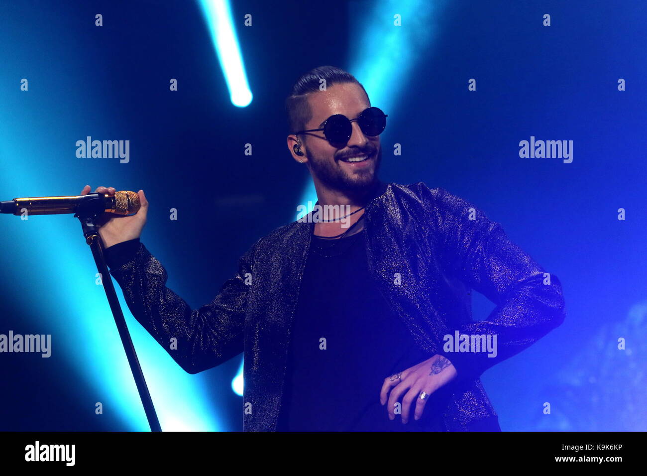 Исполнители 2018. Исполнители 2018. Украинский певец популярный. Колумбиец певец. Певцы 2018 года популярные.