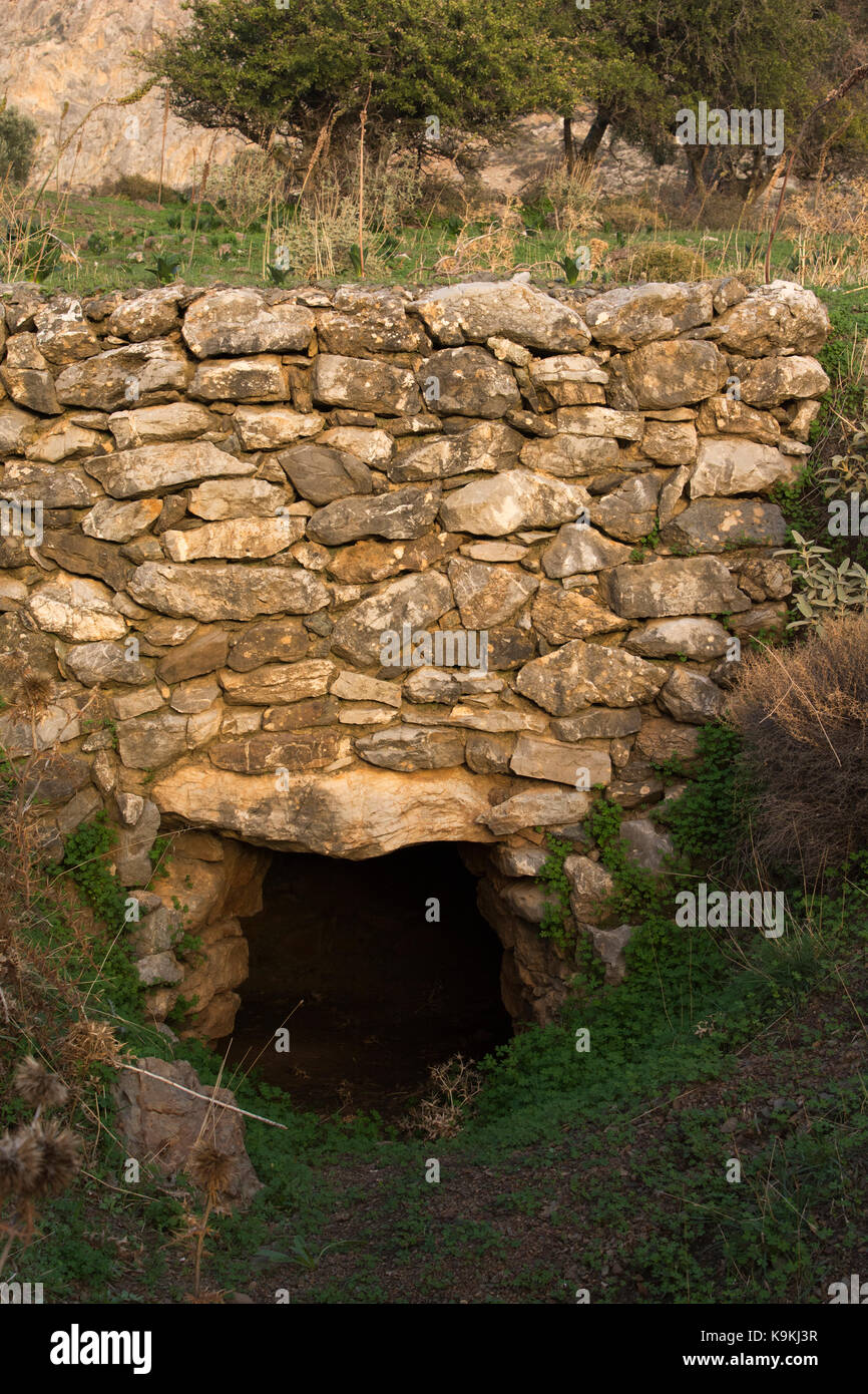 A Minoan Tholous thomb near Apodoulou iin the Amaari Valley in southern central Crete. Stock Photo