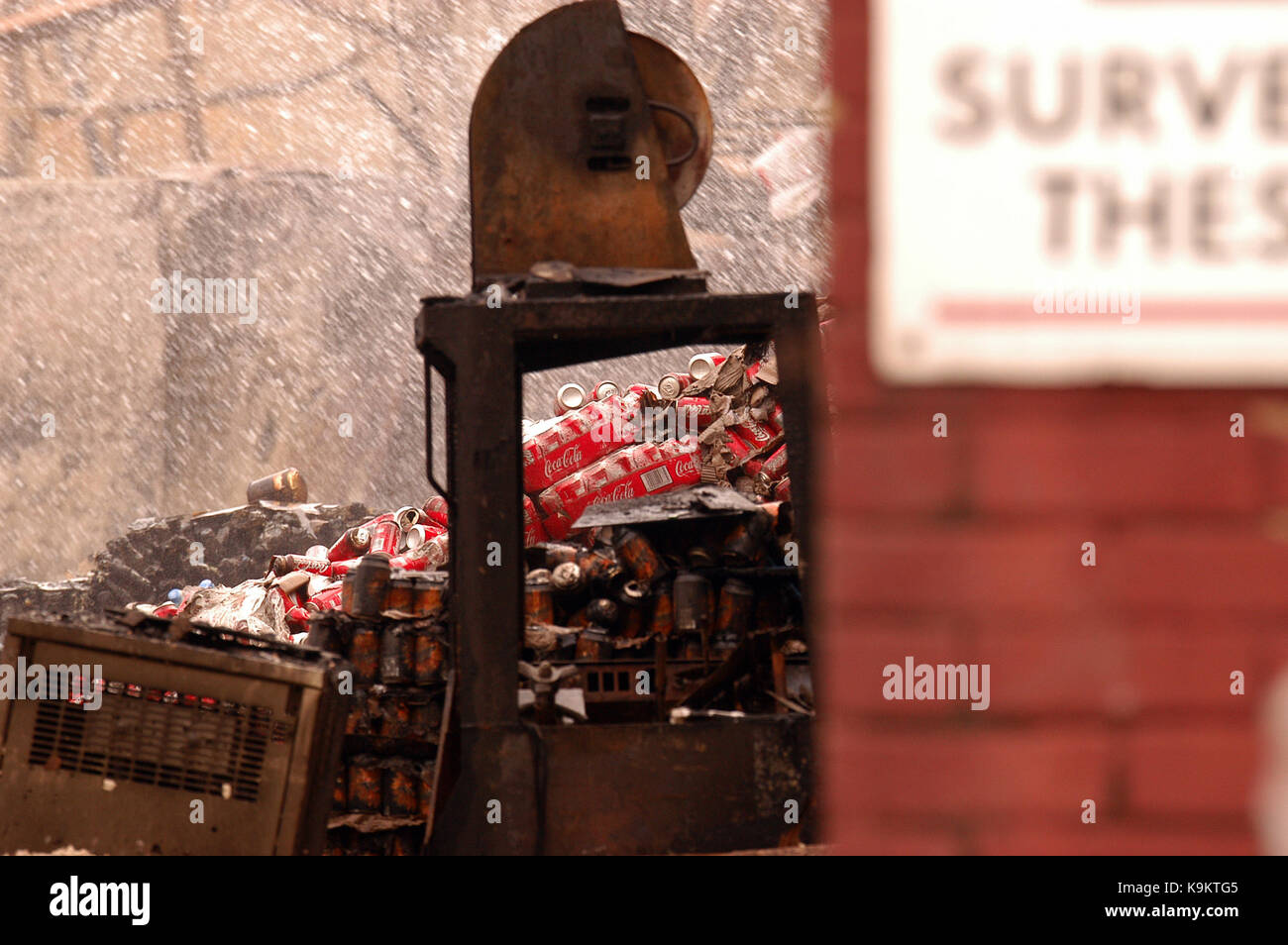 Pic shows: Momart fire of precious modern art in 2004. at warehouse in ...