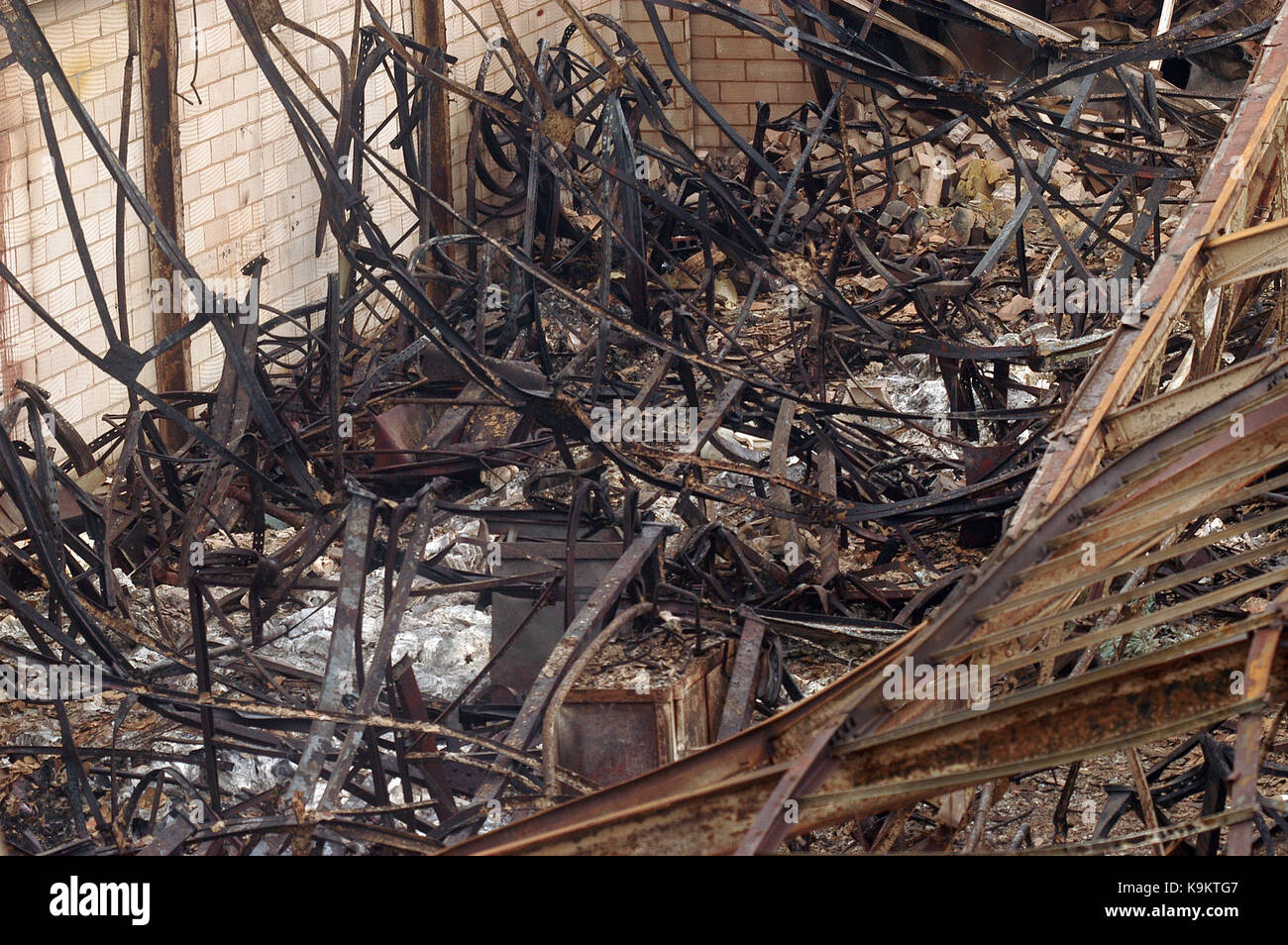Pic shows: Momart fire of precious modern art in 2004. at warehouse in ...