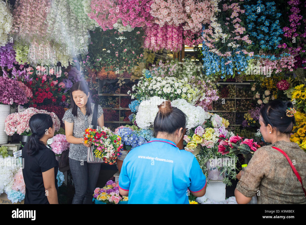 Flower Shop At Chatuchak Weekend Market Bangkok Thailand Stock Photo Alamy