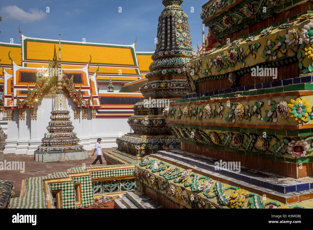 Chedi (stupas), in Wat Pho (Wat Po), Temple of the Reclining Buddha, Bangkok, Thailand Stock Photo
