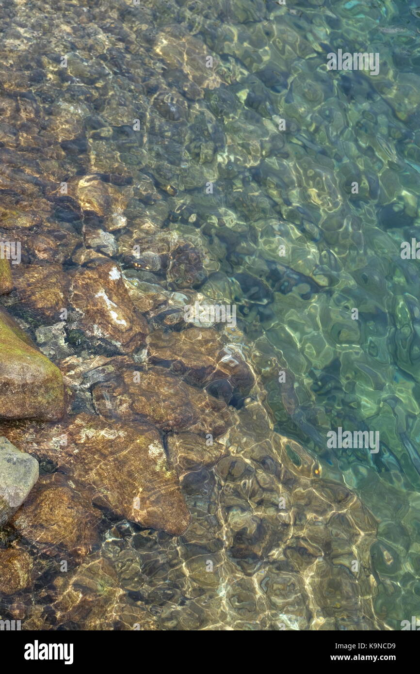Rocks under water hi-res stock photography and images - Alamy