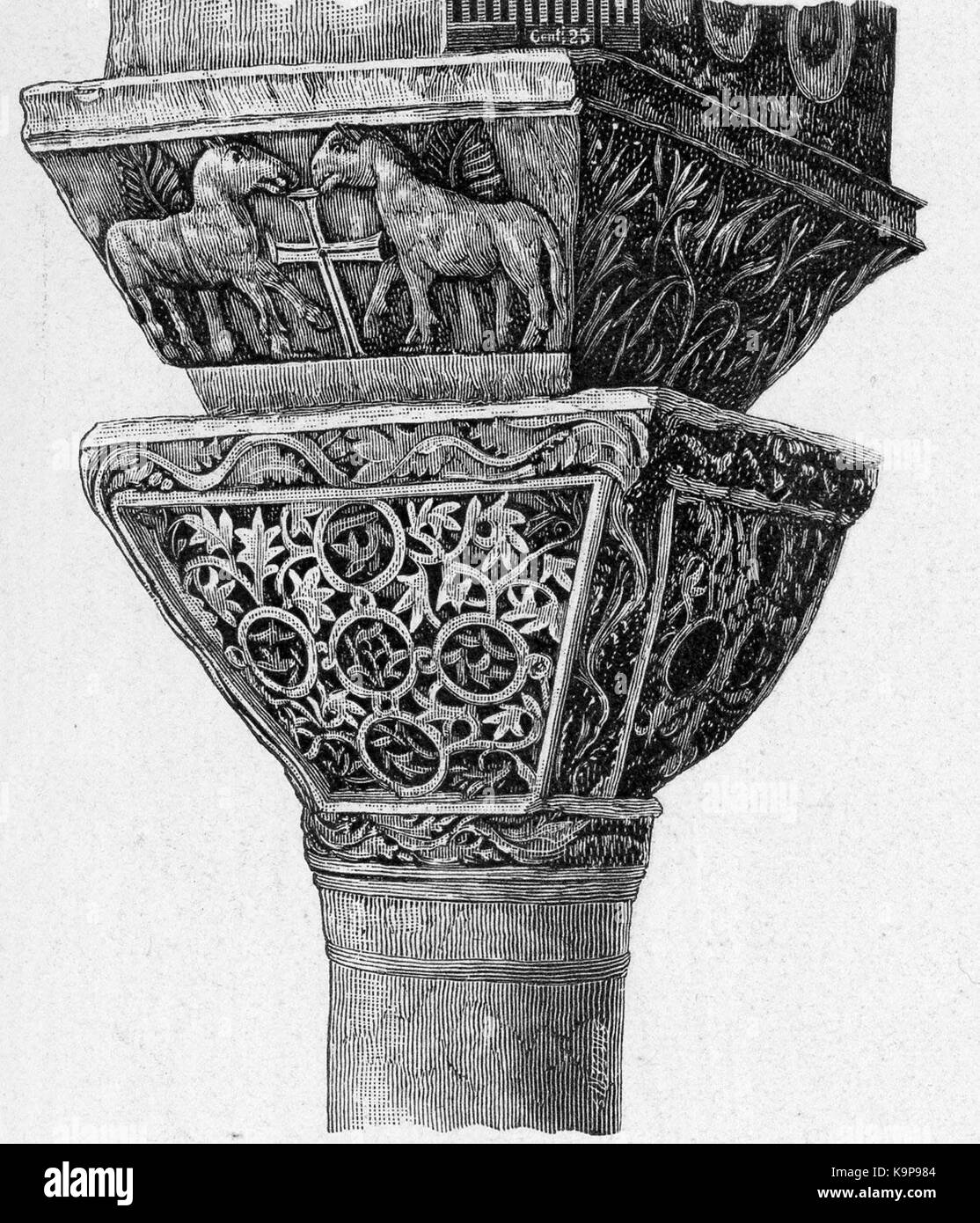 Ravenna chiesa di San Vitale Capitello bizantino nella Tribuna a destra