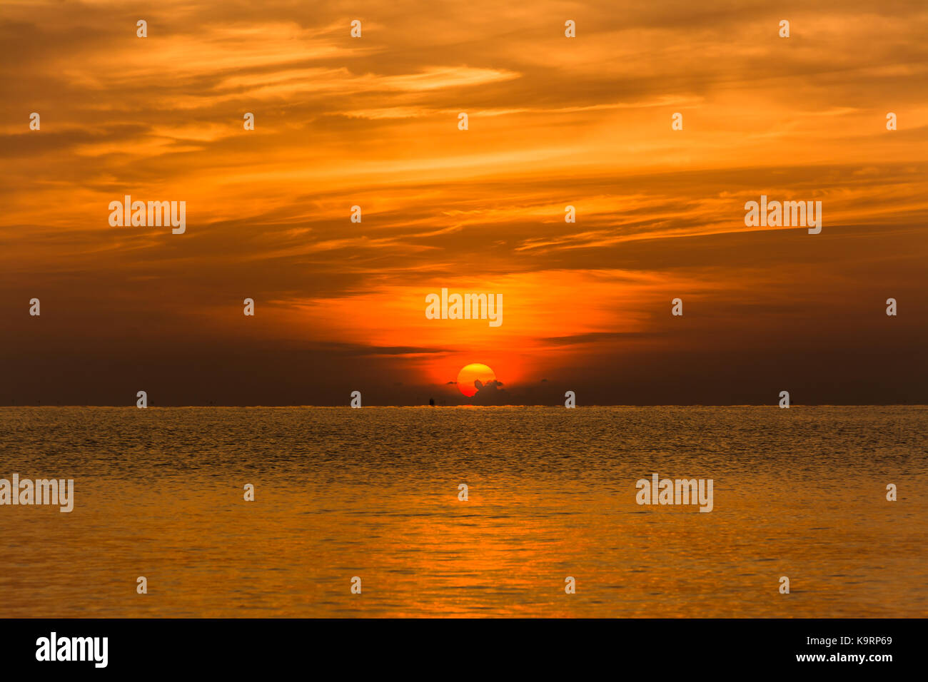 Scenic view of beautiful sunset above the sea Stock Photo - Alamy