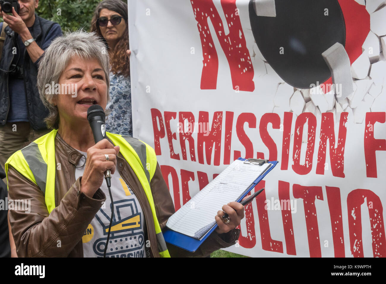 London, UK. 23rd Sep, 2017. London, UK. 23rd September 2017. Jenny Sutton of StopHDV introduces the speakers at the rally in Tottenham before hundred march to Finsbury Park against the so called Haringey Development Vehicle, under which Haringey Council is making a huge transfer of council housing to Australian multinational Lendlease. This will result in the imminent demolition of over 1,300 council homes on the Northumberland Park estate, followed by similar loss of social housing across the whole of the borough. At Â£2 billion, his is the largest giveaway of council housing and assets Stock Photo