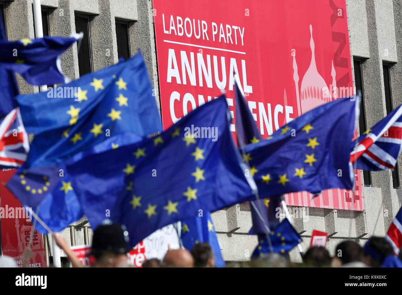 Brighton, UK. 24th September, 2017. Pro European Union supporters demonstrate during a protest against Brexit in Brighton, UK, Sunday, September 24, 2017. Protesters rallied outside the annual Labour Party Conference being held in Brighton and attended by the opposition leader Jeremy Corbyn. Photograph : Credit: Luke MacGregor/Alamy Live News Stock Photo