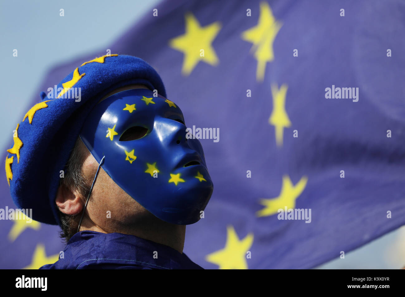 Brighton, UK. 24th September, 2017. A pro European Union supporter demonstrates during a protest against Brexit in Brighton, UK, Sunday, September 24, 2017. Protesters rallied outside the annual Labour Party Conference being held in Brighton and attended by the opposition leader Jeremy Corbyn. Photograph : Credit: Luke MacGregor/Alamy Live News Stock Photo