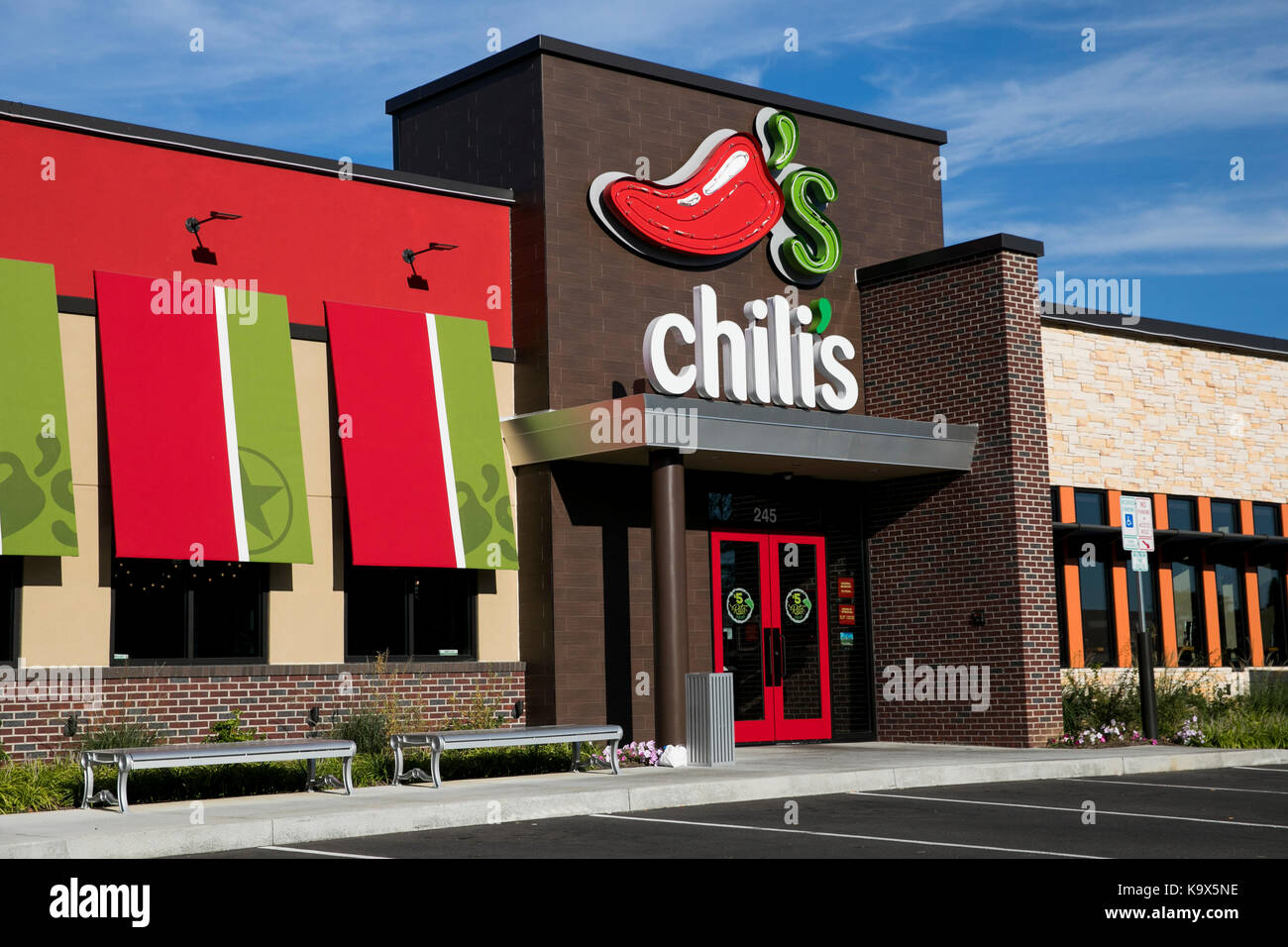 Chilis restaurant hires stock photography and images Alamy