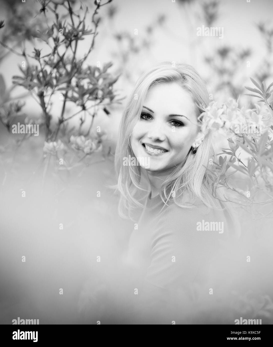 Black and white portrait of beautiful young woman Stock Photo - Alamy