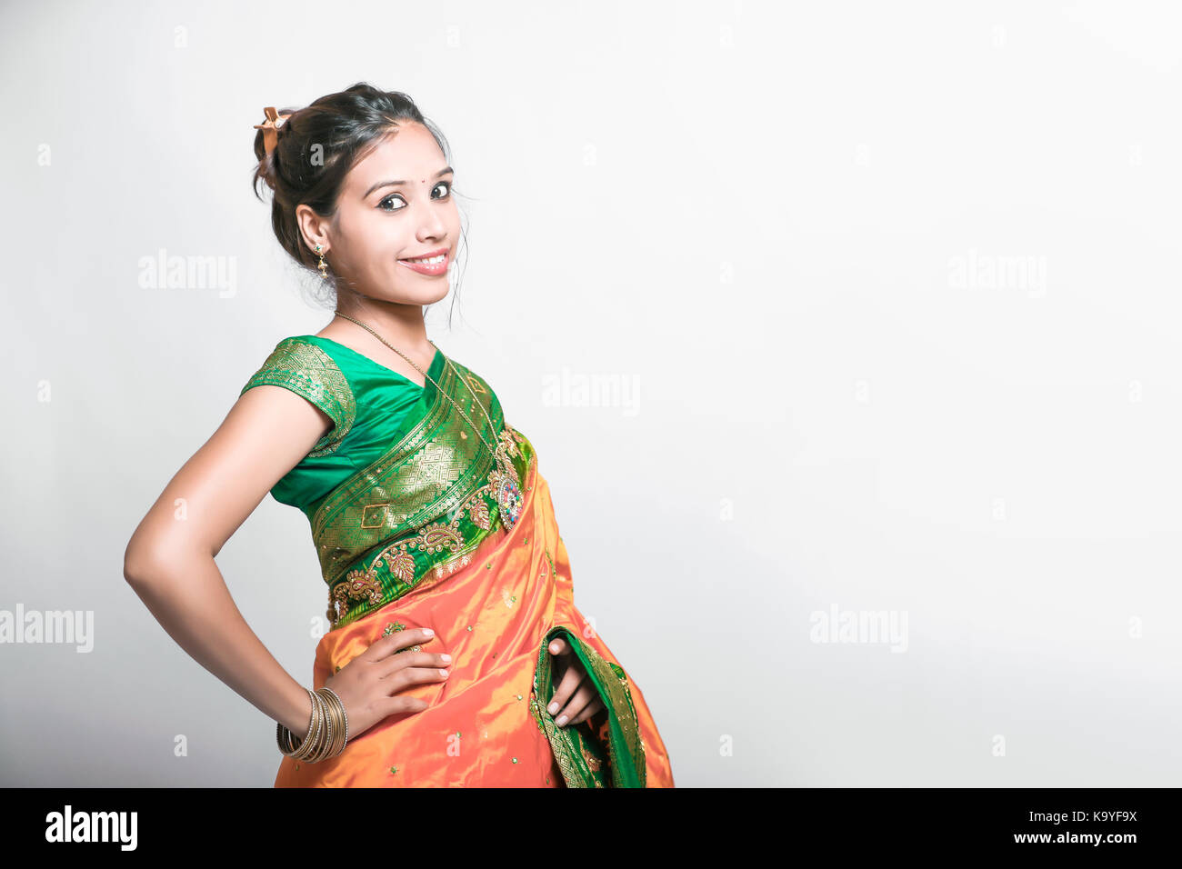 Saree girl hi-res stock photography and images - Alamy