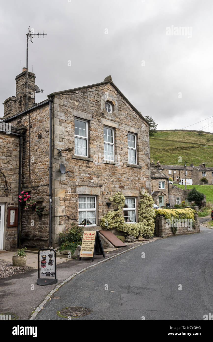 Tea room in the village of Gunnerside, Swaledale, Yorkshire Dales, England Stock Photo