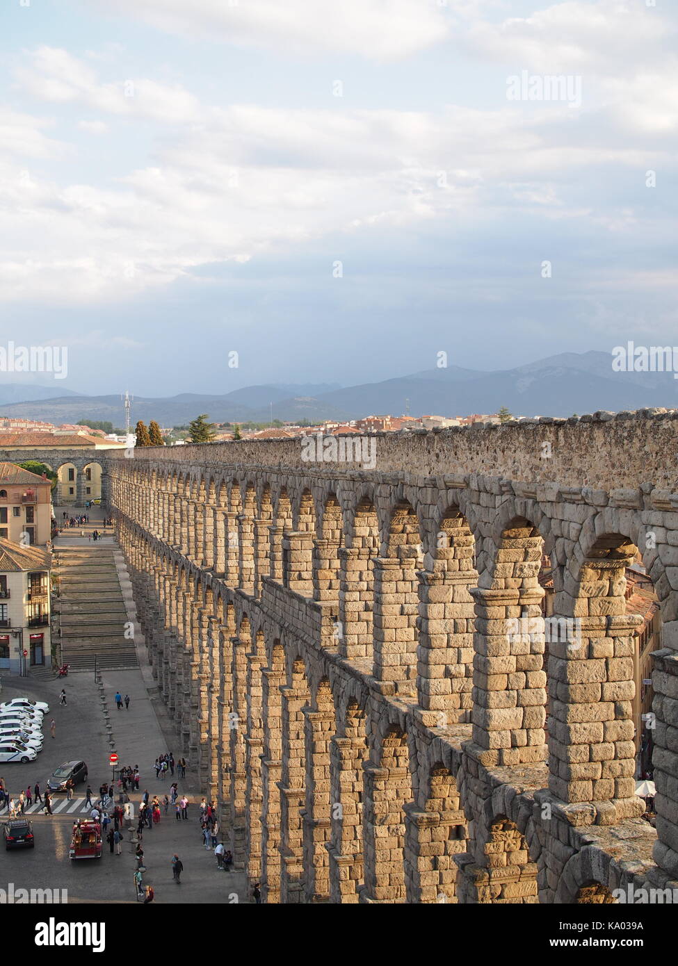 The Roman aqueduct at Segovia Stock Photo - Alamy