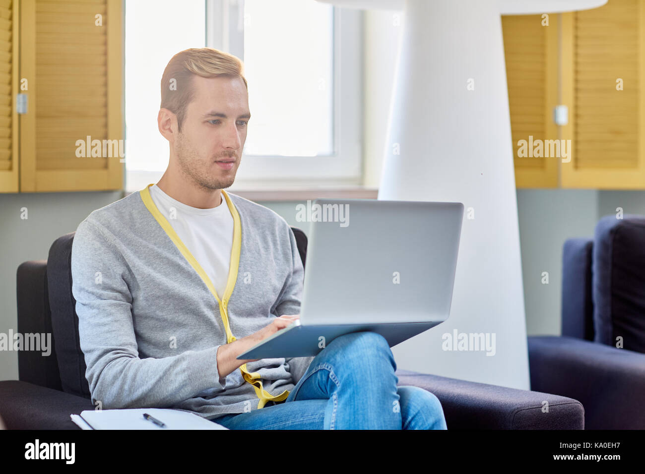 Freelance focused hi-res stock photography and images - Alamy