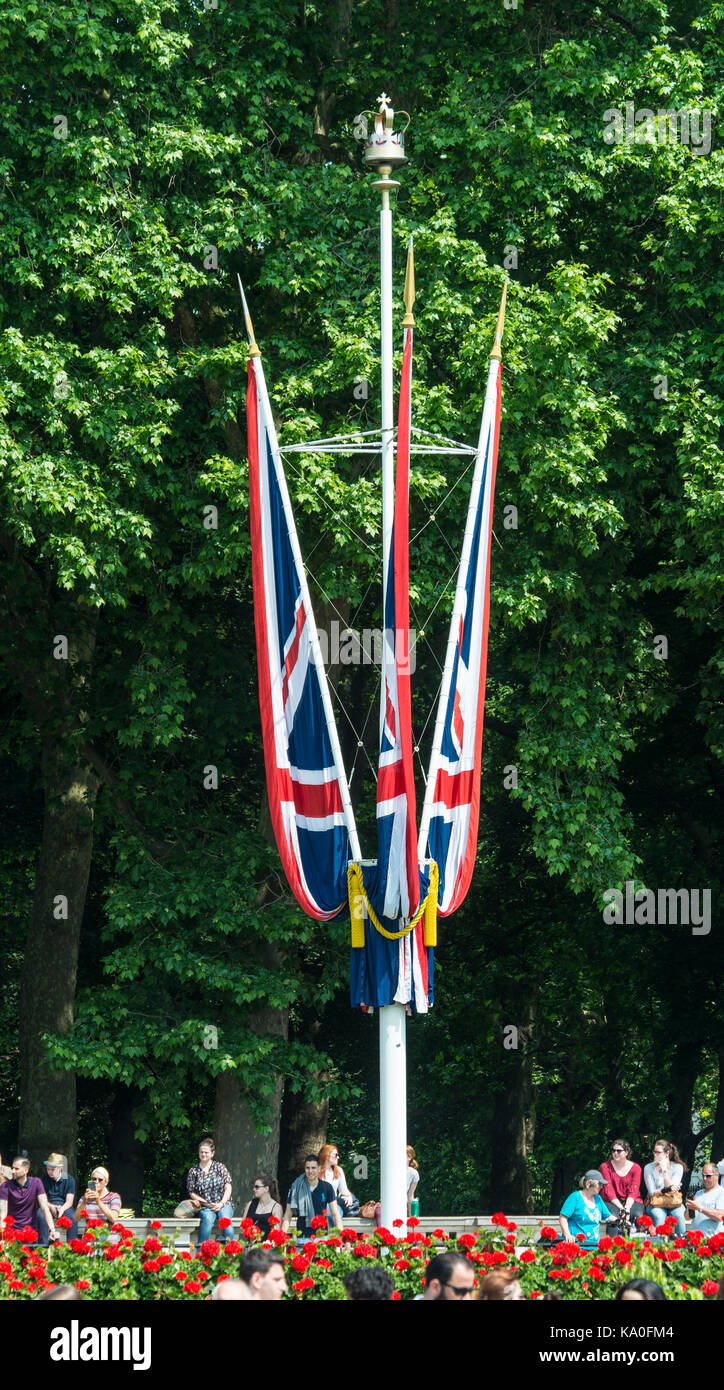 English flag, Buckingham Palace, Southwark, London, London region, London, England, Great Britain Stock Photo