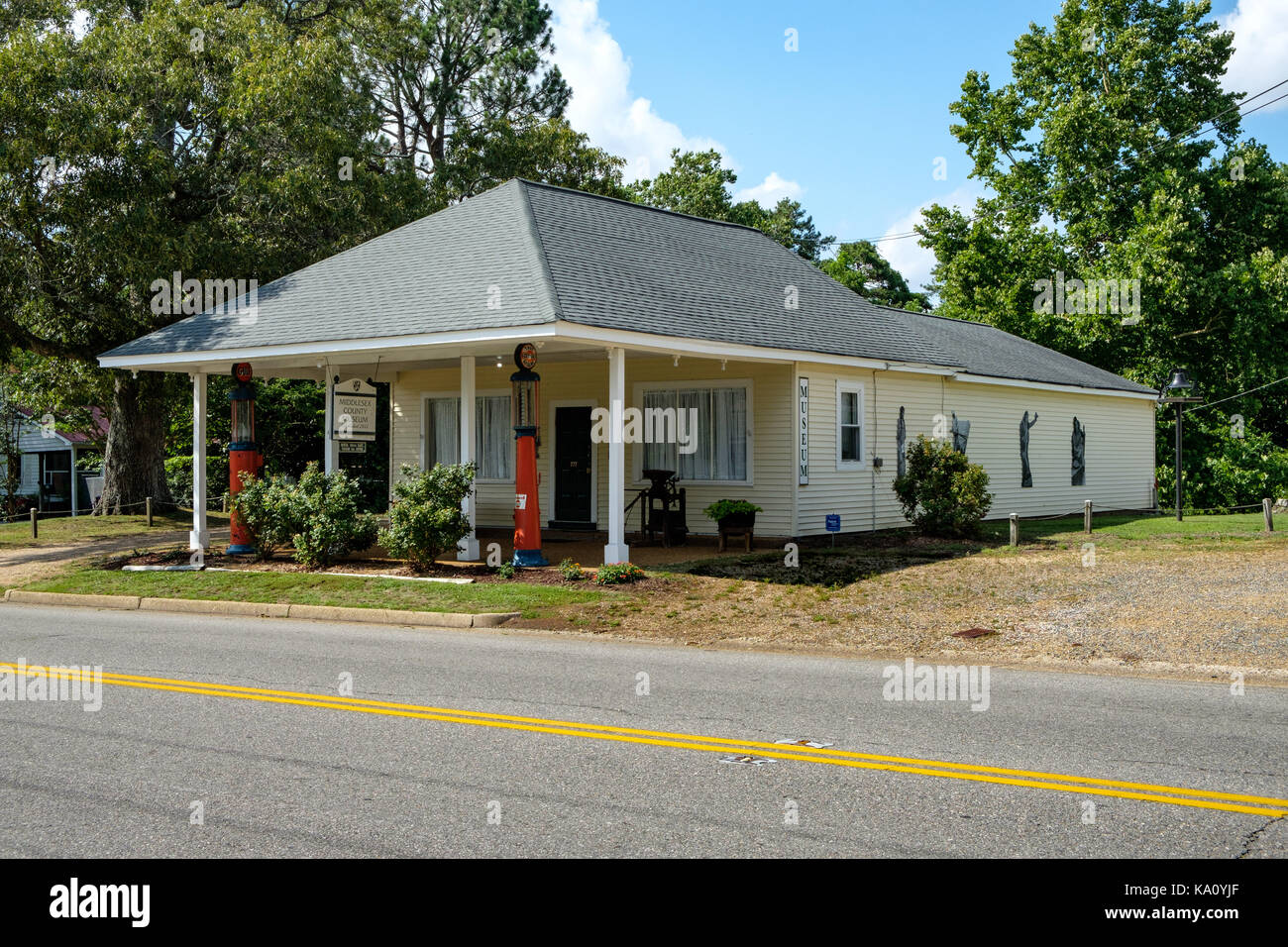 Middlesex County Museum & Historical Society, 777 Oakes Landing Road
