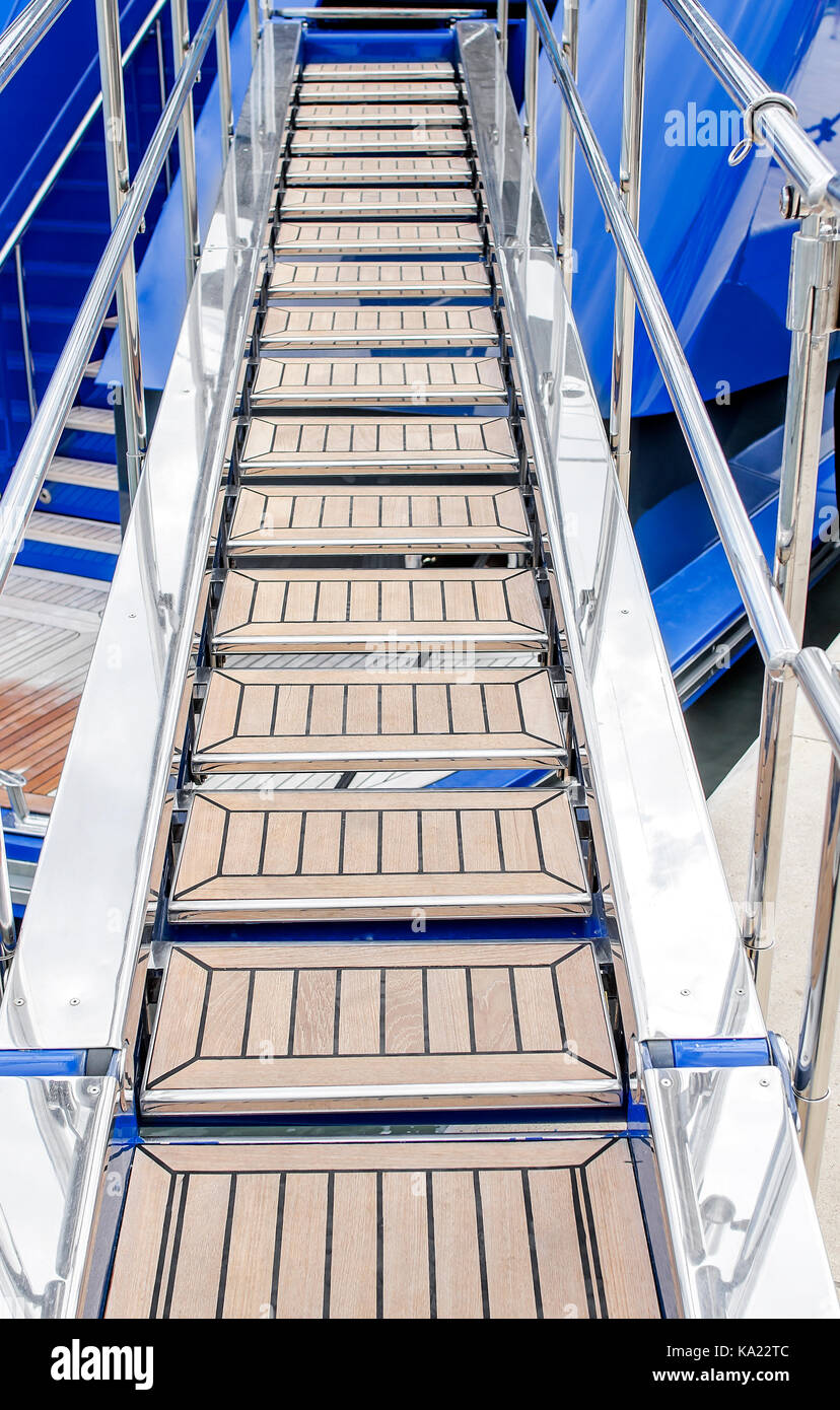 Gangway to the ship Stock Photo - Alamy