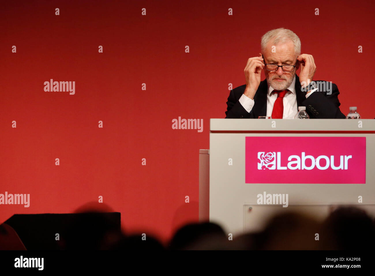 Brighton, UK. 24th September, 2017. Jeremy Corbyn, leader of Britain's opposition Labour party adjusts his glasses during the annual Labour Party Conference in Brighton, UK Sunday, September 24, 2017. Photograph : Credit: Luke MacGregor/Alamy Live News Stock Photo