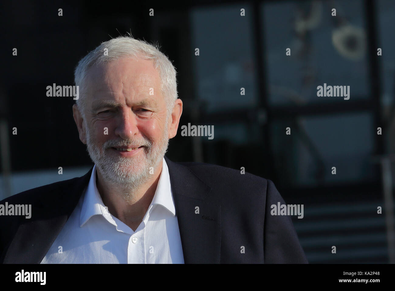 Brighton, UK. 24th September, 2017. Jeremy Corbyn, leader of Britain's opposition Labour party arrives to do an interview for the 'Andrew Marr Show' during the annual Labour Party Conference in Brighton, UK Sunday, September 24, 2017. Photograph : Credit: Luke MacGregor/Alamy Live News Stock Photo