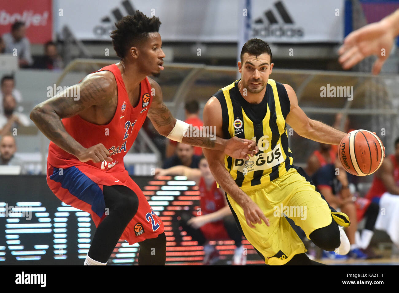 Zadar, Croatia. 24th Sep, 2017. Konstantinos Sloukas (R) of Fenebahce Dogus vies with Will Clyburn of CSKA Moscow during their final match of Zadar Basketball Tournament in Zadar, Croatia, Sept. 24, 2017. Fenerbahce Dogus won by 76-72. Credit: Dino Stanin/Xinhua/Alamy Live News Stock Photo