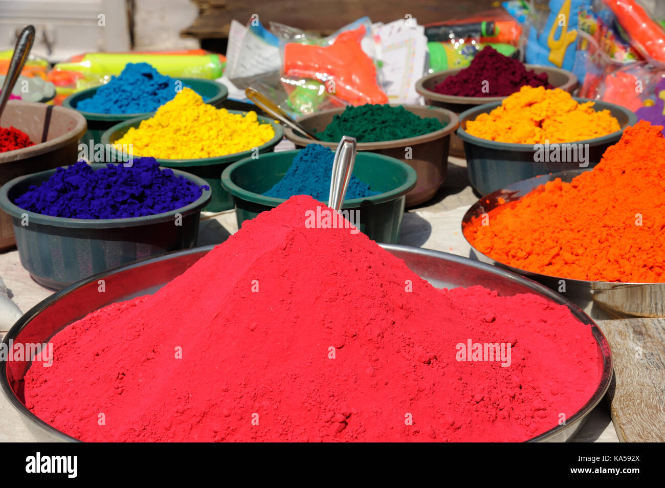 holi colors india mumbai maharashtra