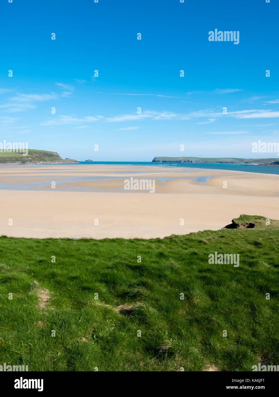 Harbour Cove beach, Padstow, Cornwall, England, UK Stock Photo Alamy