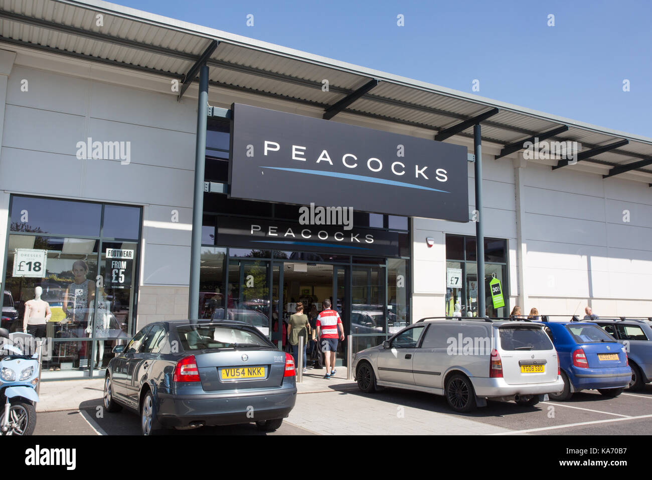 Peacocks store, Cirencester Retail Park GL7 1PT Stock Photo