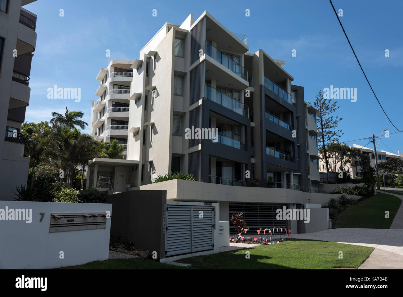 Holiday rental apartments facing Bulcock Beach and the sea in Caloundra