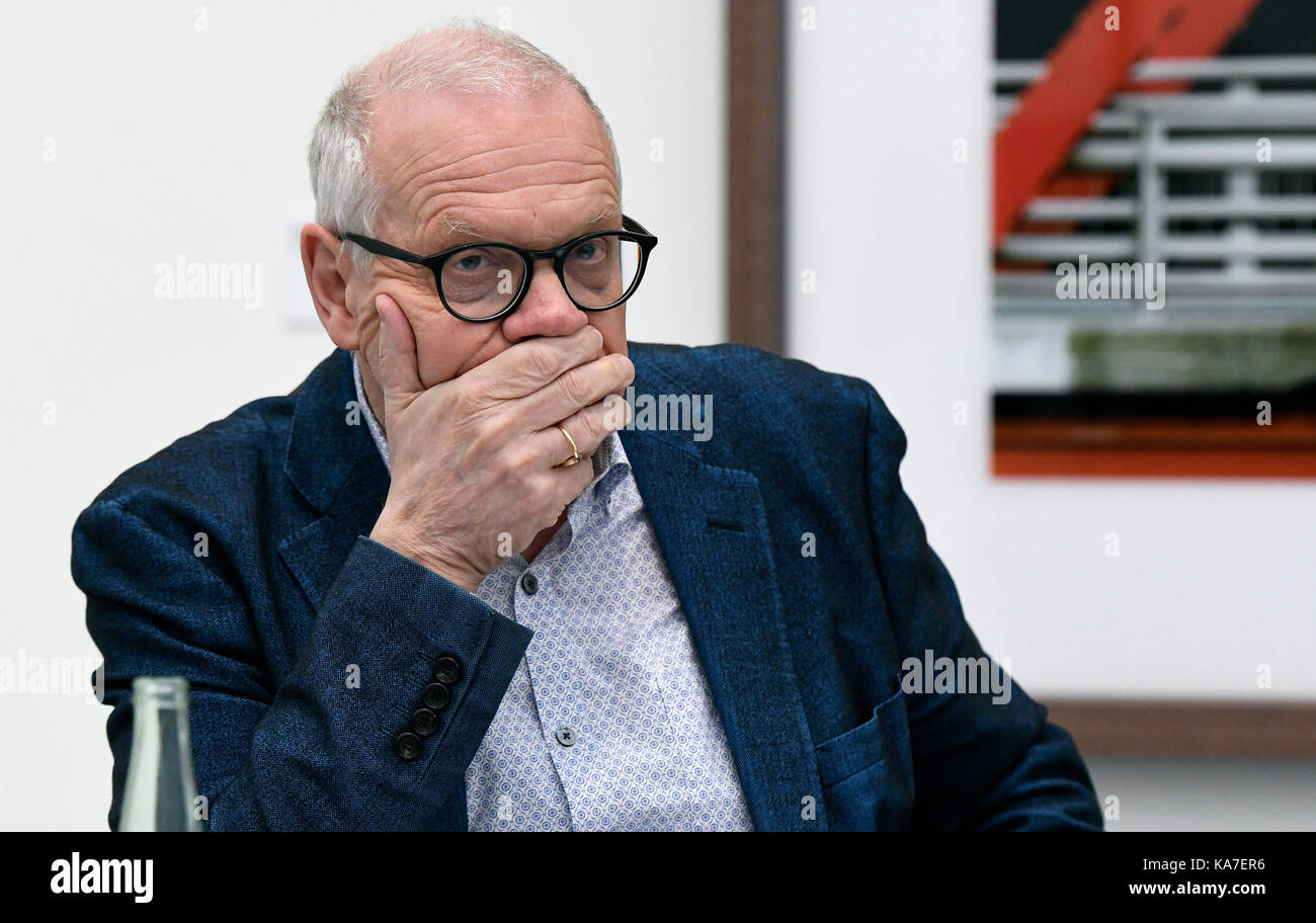 Beat Wismer, General Director of the Museum Kunstpalast, during the press conference for 'Night and Day' by German photographer Axel Hutte. Stock Photo