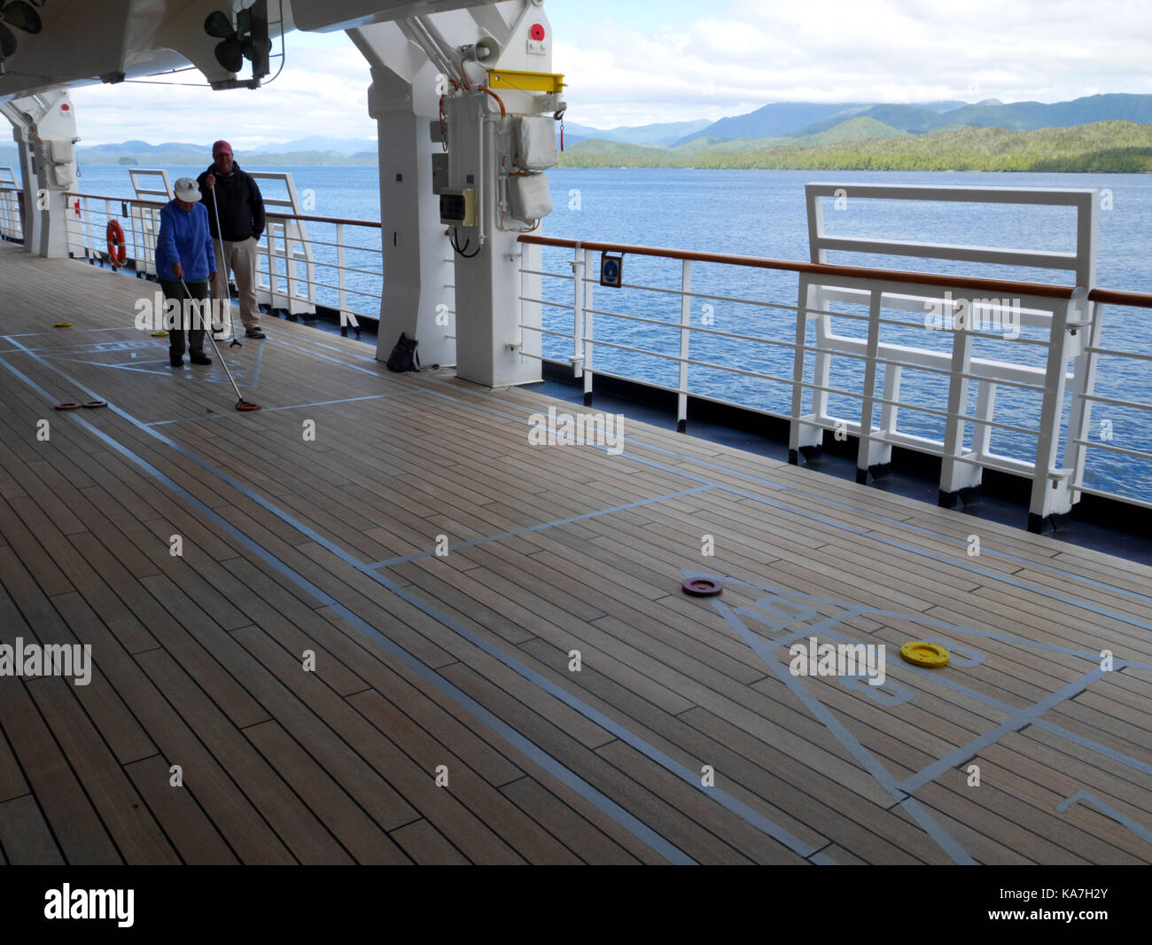 Playing Deck Quoits (Shuffleboard), Neuw Amsterdam, Alaska, USA Stock Photo Alamy