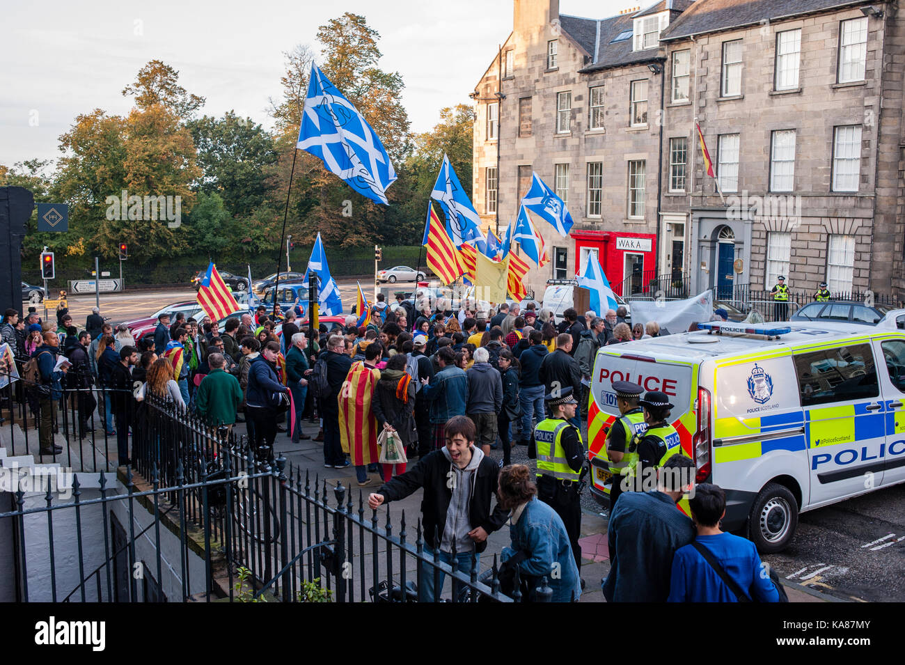 Edinburgh, UK. 25th Sep, 2017. People Protest In Front Of Spanish ...