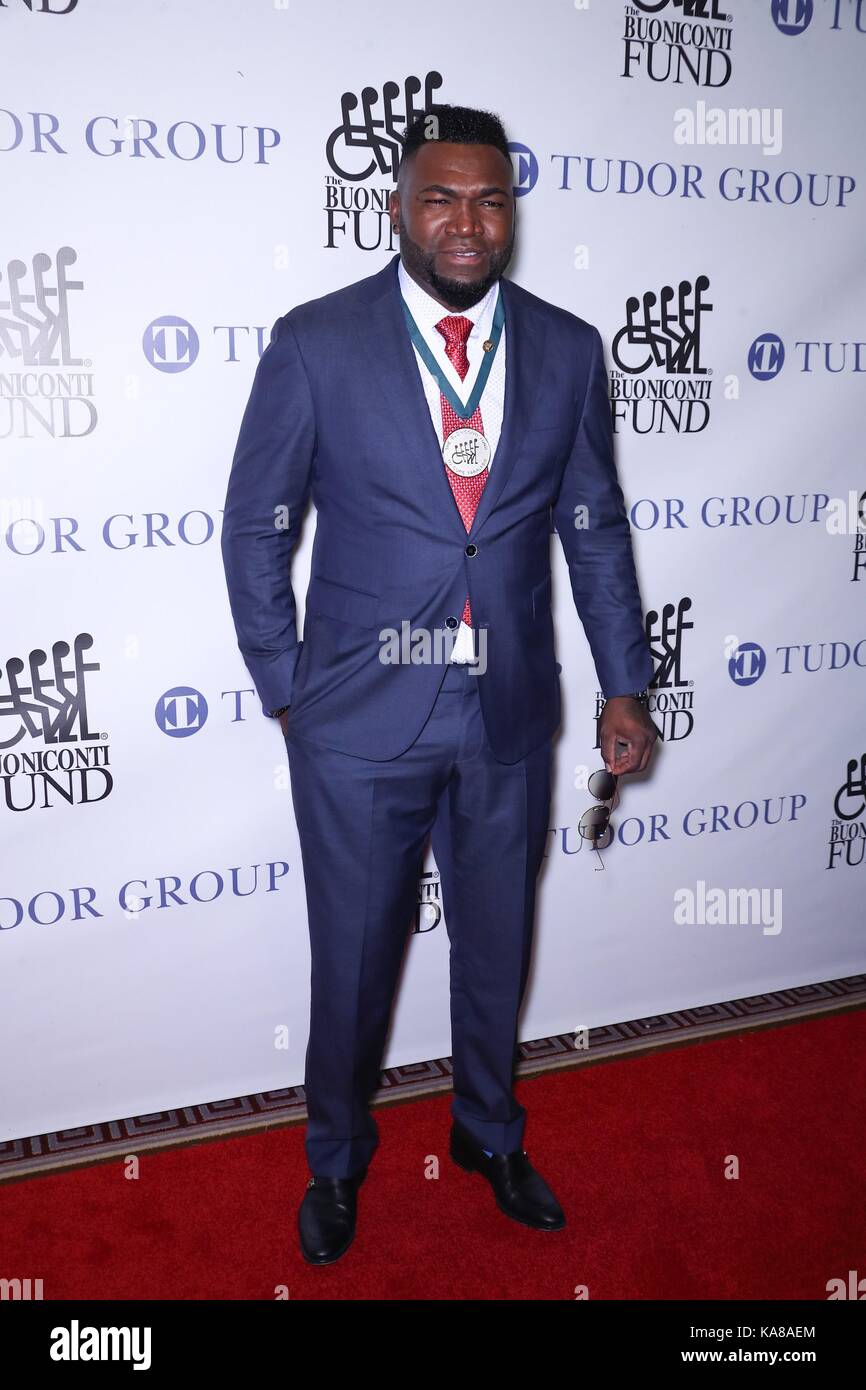 New York, NY, USA. 25th Sep, 2017. David Ortiz at arrivals for 32nd Annual Great Sports Legends Dinner Hosted by The Buoniconti Fund to Cure Paralysis, New York Hilton Midtown, New York, NY September 25, 2017. Credit: John Nacion/Everett Collection/Alamy Live News Stock Photo