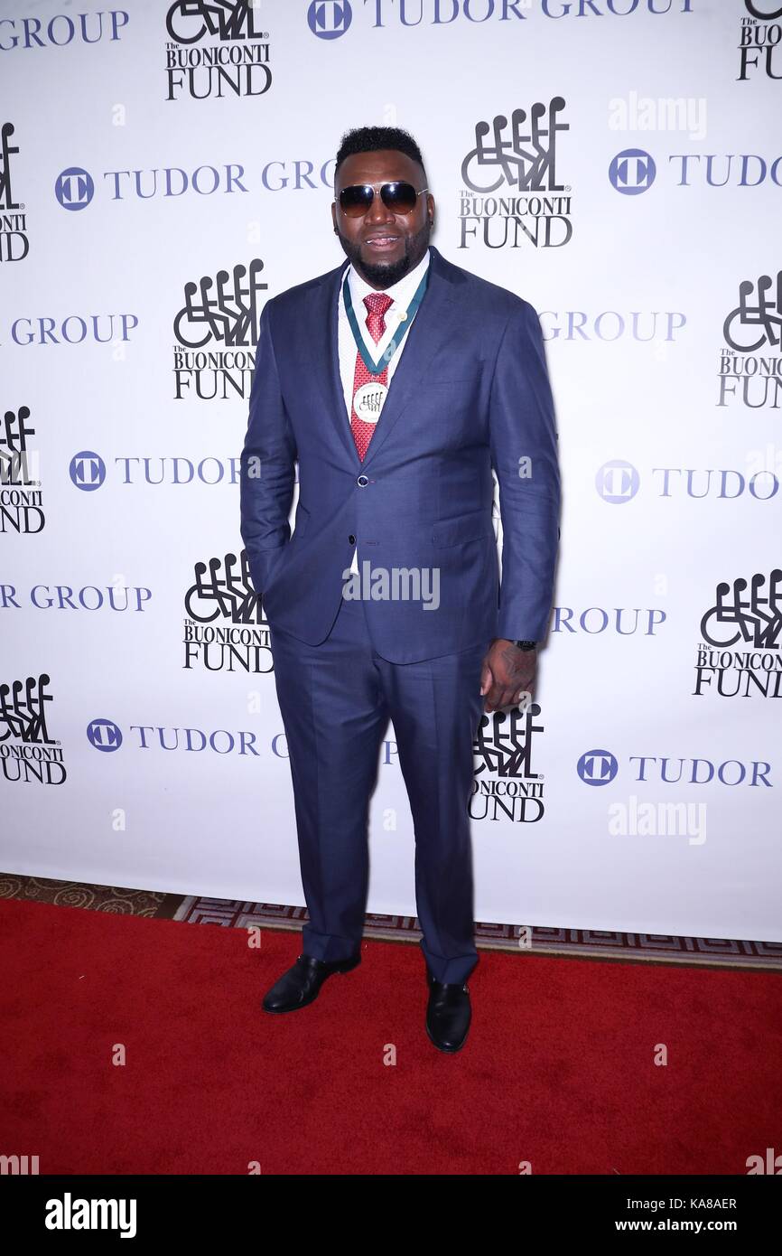 New York, NY, USA. 25th Sep, 2017. David Ortiz at arrivals for 32nd Annual Great Sports Legends Dinner Hosted by The Buoniconti Fund to Cure Paralysis, New York Hilton Midtown, New York, NY September 25, 2017. Credit: John Nacion/Everett Collection/Alamy Live News Stock Photo