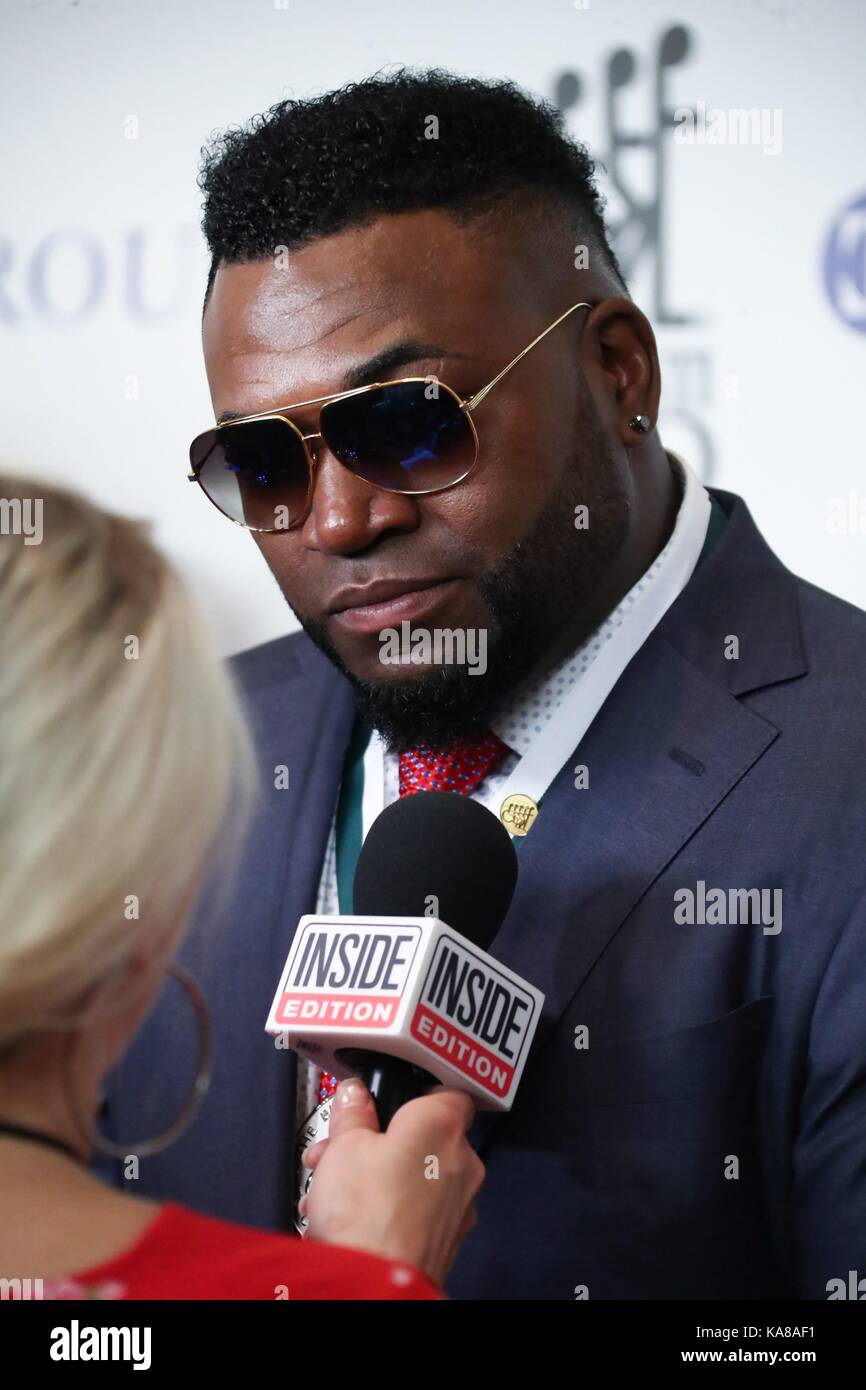 New York, NY, USA. 25th Sep, 2017. David Ortiz at arrivals for 32nd Annual Great Sports Legends Dinner Hosted by The Buoniconti Fund to Cure Paralysis, New York Hilton Midtown, New York, NY September 25, 2017. Credit: John Nacion/Everett Collection/Alamy Live News Stock Photo