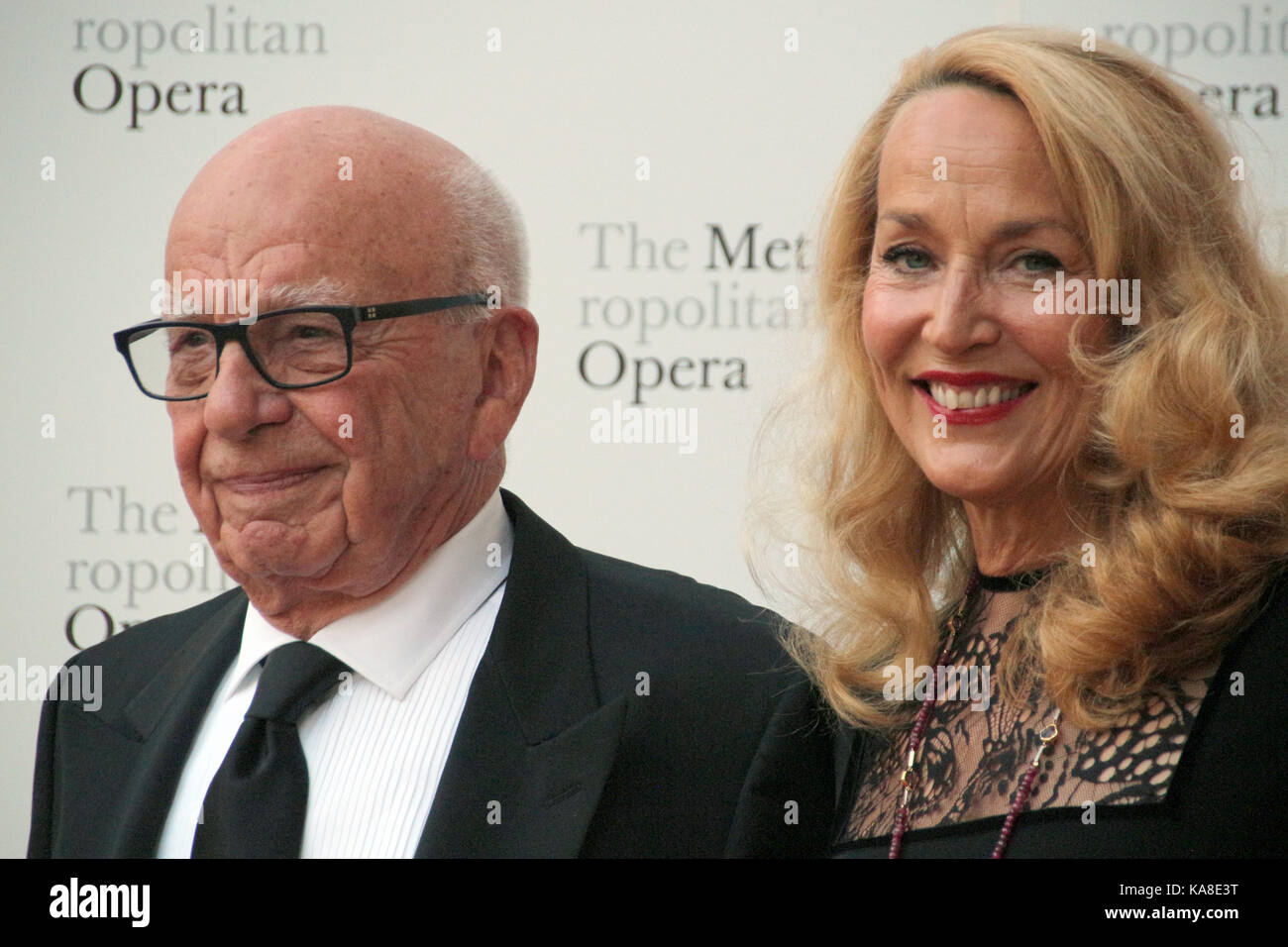 New York, US. 25th Sep, 2017. Media mogul Rupert Murdoch and former model Jerry Hall attend the season opening of the Metropolitan Opera in New York, US, 25 September 2017. Credit: Christina Horsten/dpa/Alamy Live News Stock Photo