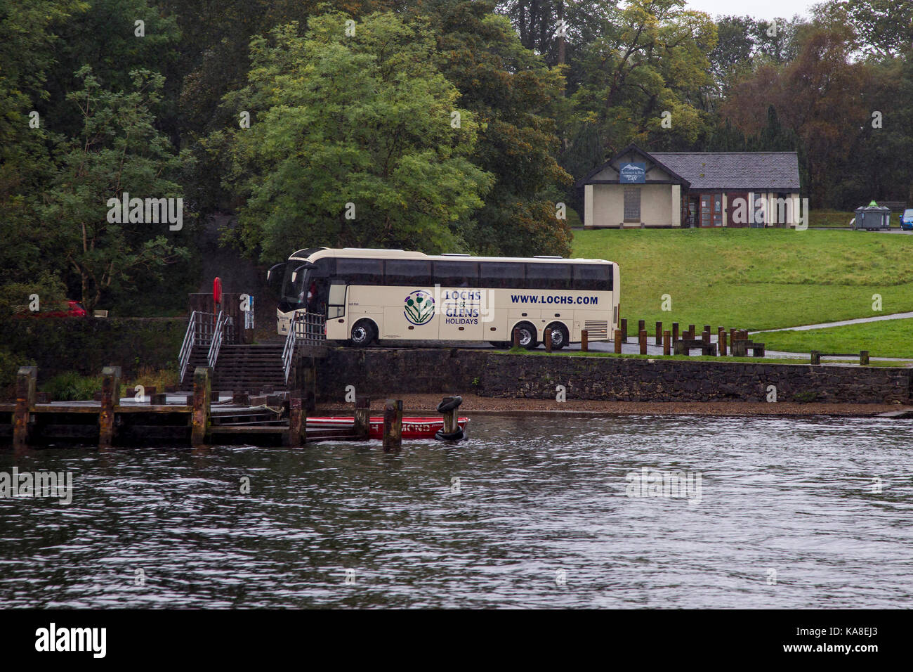Lochs and glens coach hires stock photography and images Alamy