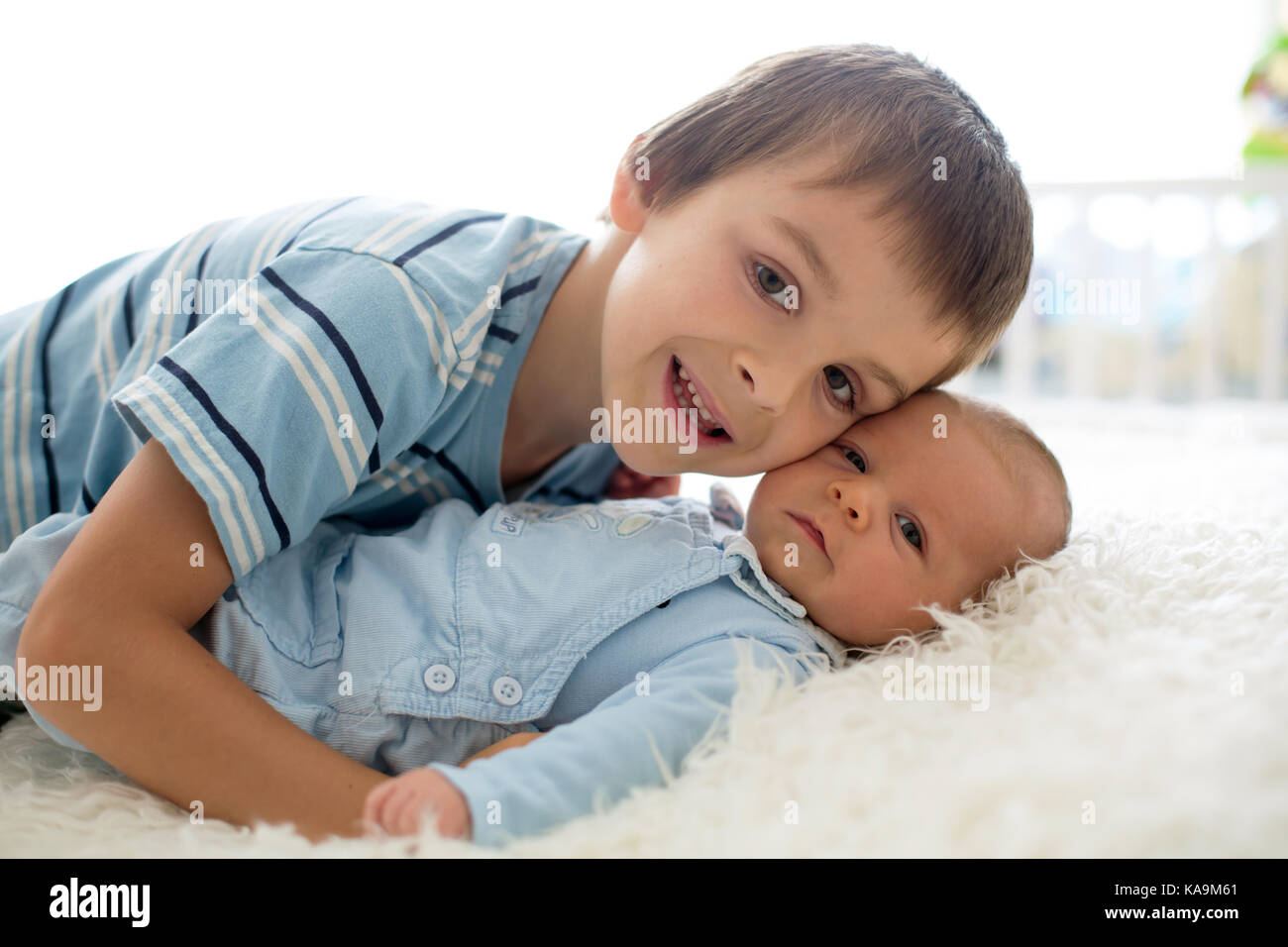 13 shots: how brotherly love in babies really looks like 13 shots: how brotherly love in babies really looks like